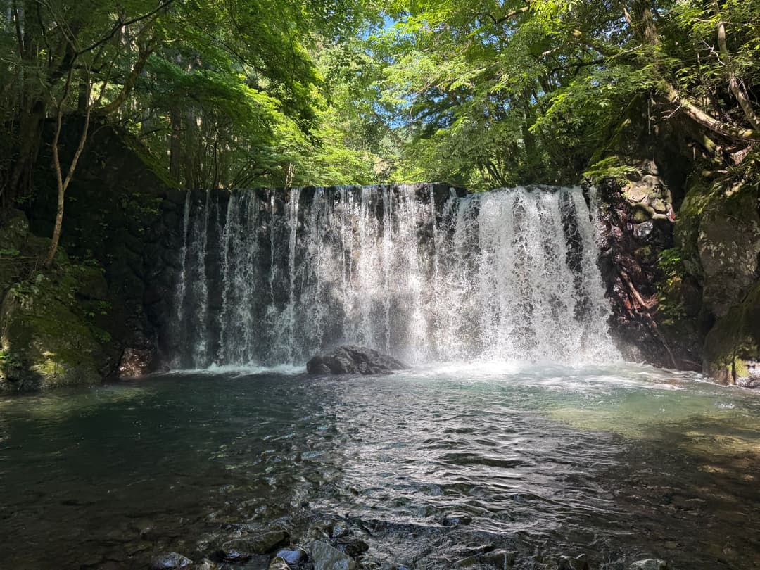 神谷堰堤の流れ